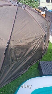 Nash T2 2 Man Bivvy Carp Fishing Gear Tent Tackle Setup Damaged